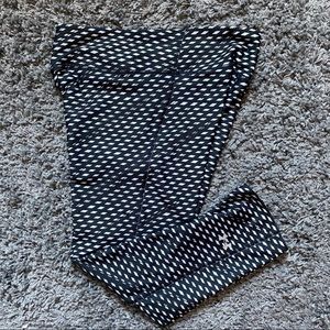 Under Armour cropped compression leggings